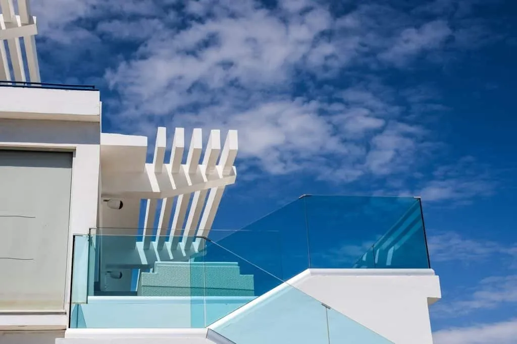 Terrace 1588492759 כניסה לדירה
