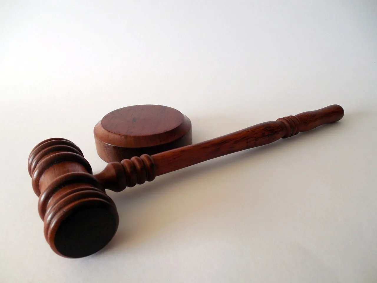 Attorney_1644933171