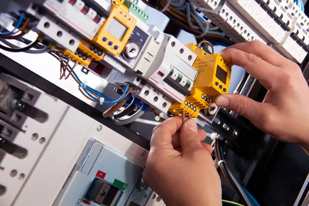 wiring 1642677499 איתור תקלות בחיבור החיווט