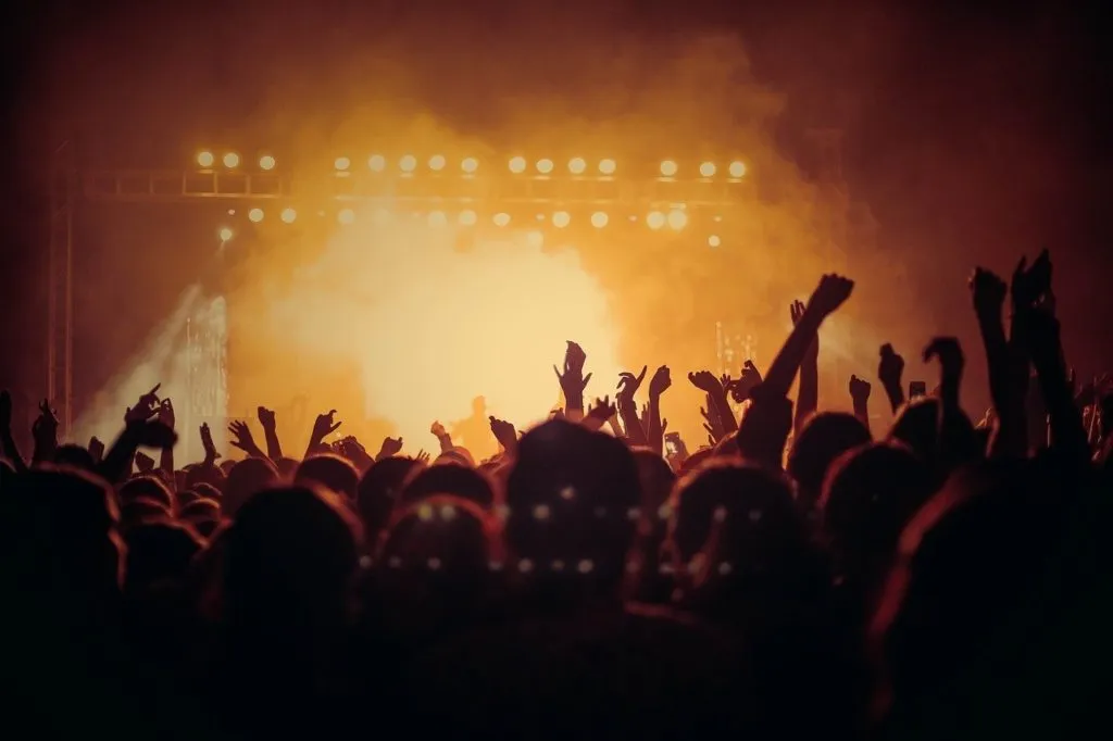 party 1632549297 רחבת ריקודים