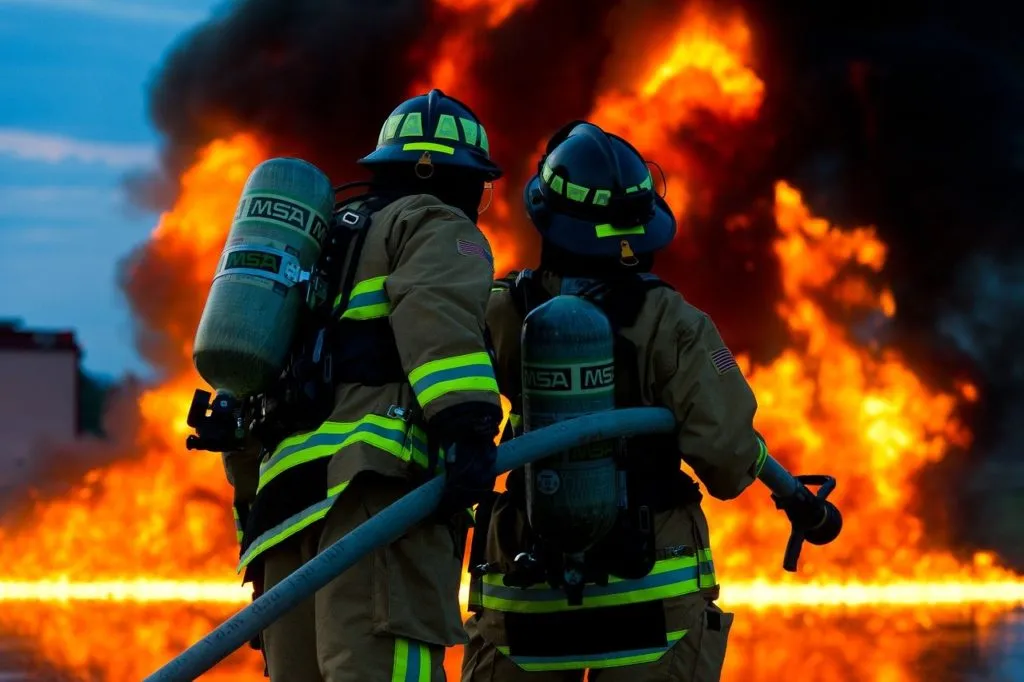 Extinguishing 1609984088 תלמיד ומורה