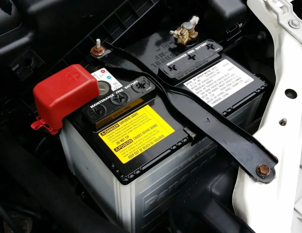 battery 1598771496 מצבר מחובר