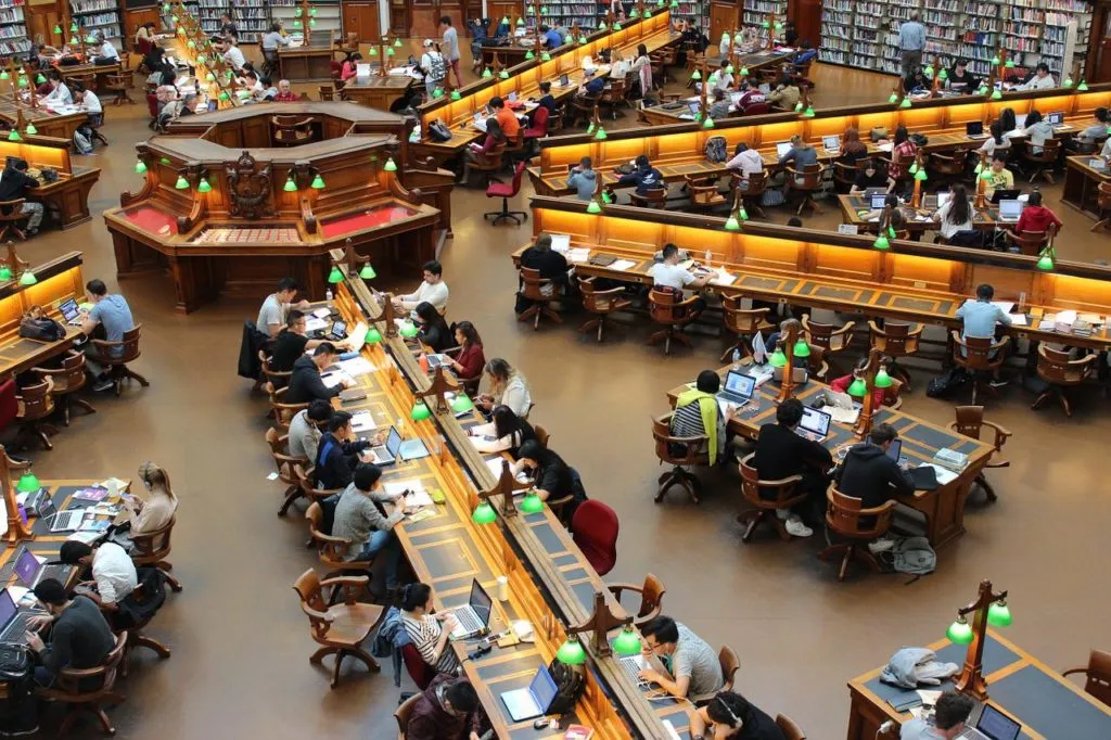 College 1650191270 מִכלָלָה