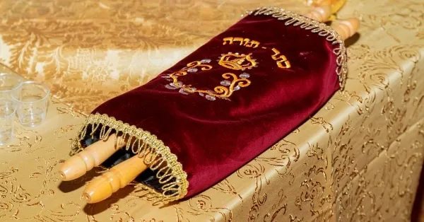 כל מה שרציתם לדעת על ספר תורה!
