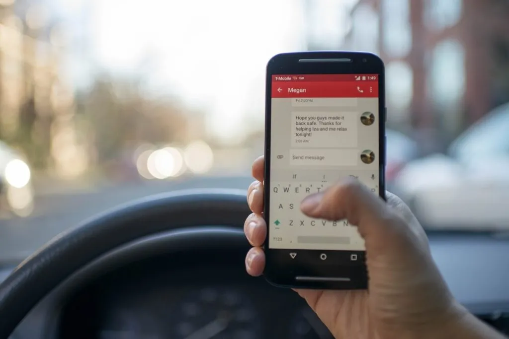 driving phone 1673363978 נהיגה, טלפון