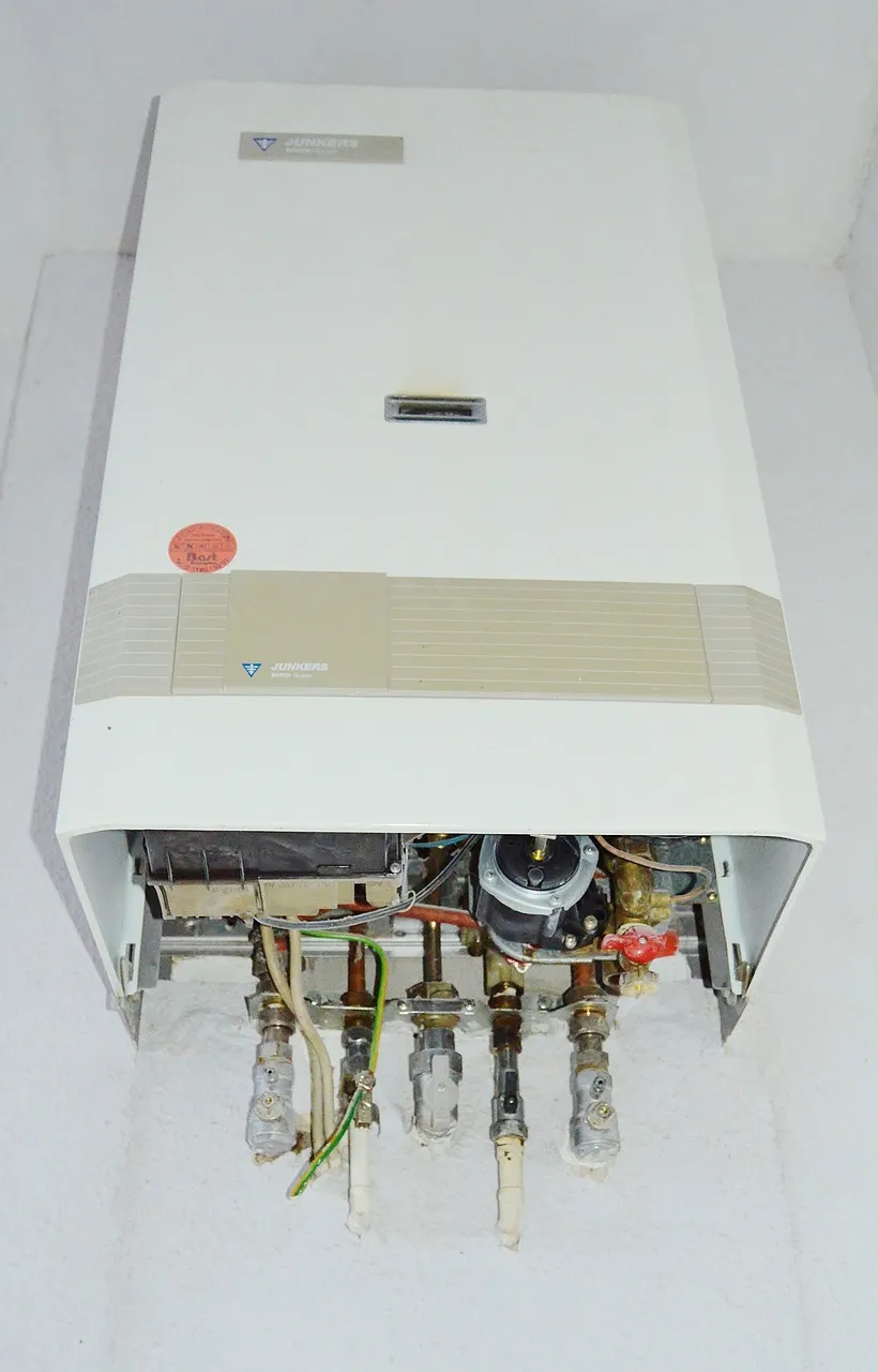 heating 677735 1280 מכשיר חימום מים
