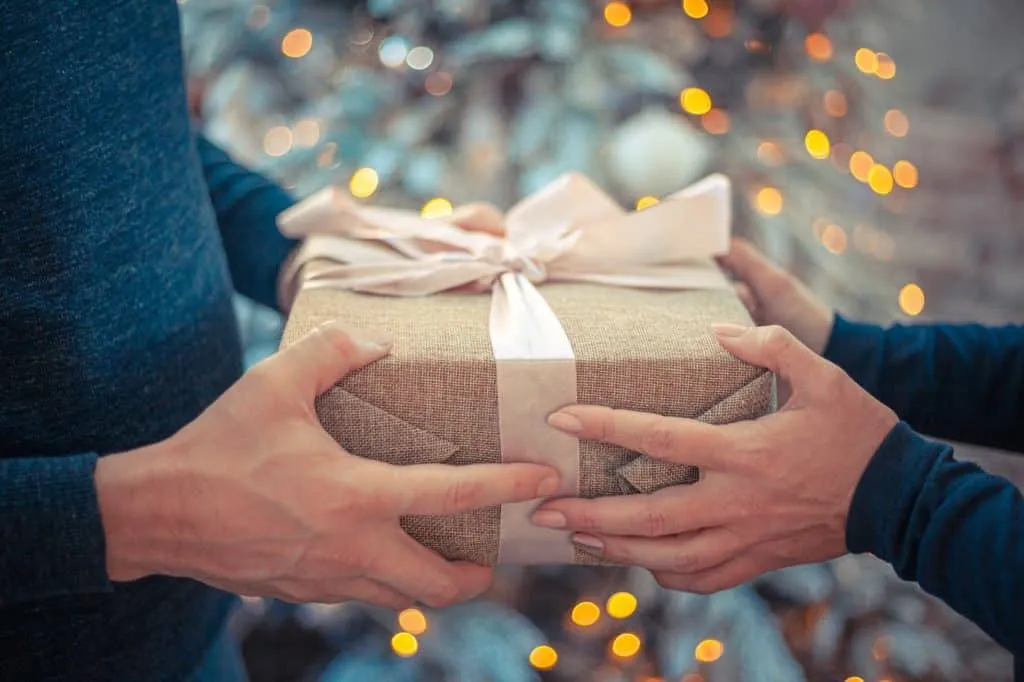 gifts 1674375396 מתנות