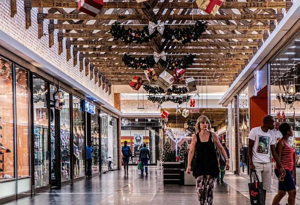 shopping centers 1653365062 מרכז קניות