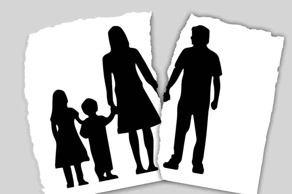 divorce 1595351314 משפחה מפורקת