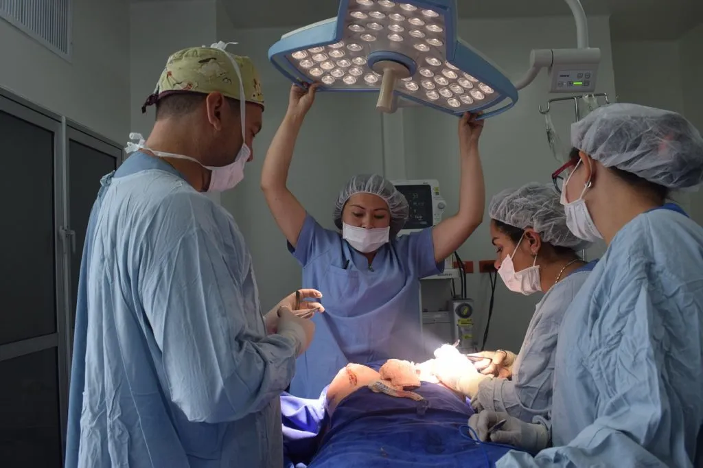surgery 1673503950 , ניתוח