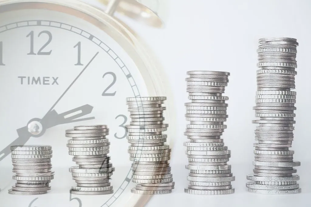Loan 1640098241 שעון ומטבעות