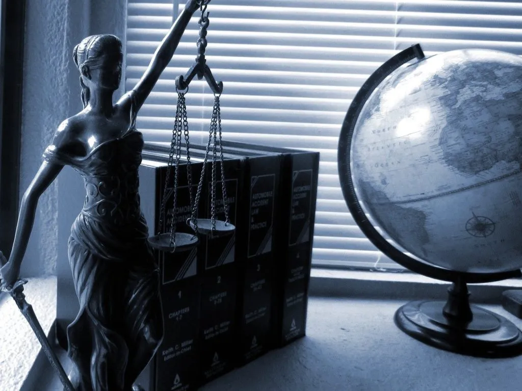 law 1643264460 חוֹק