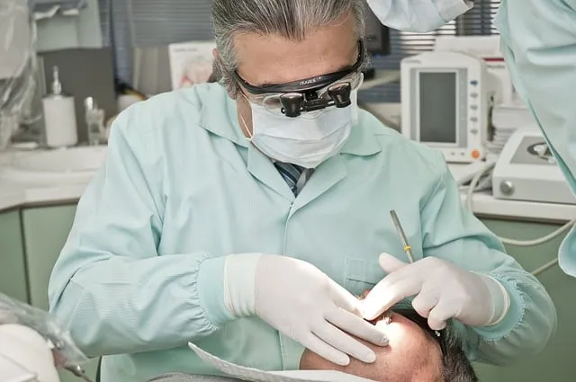 dentist 2530990 640 רופא השתלות