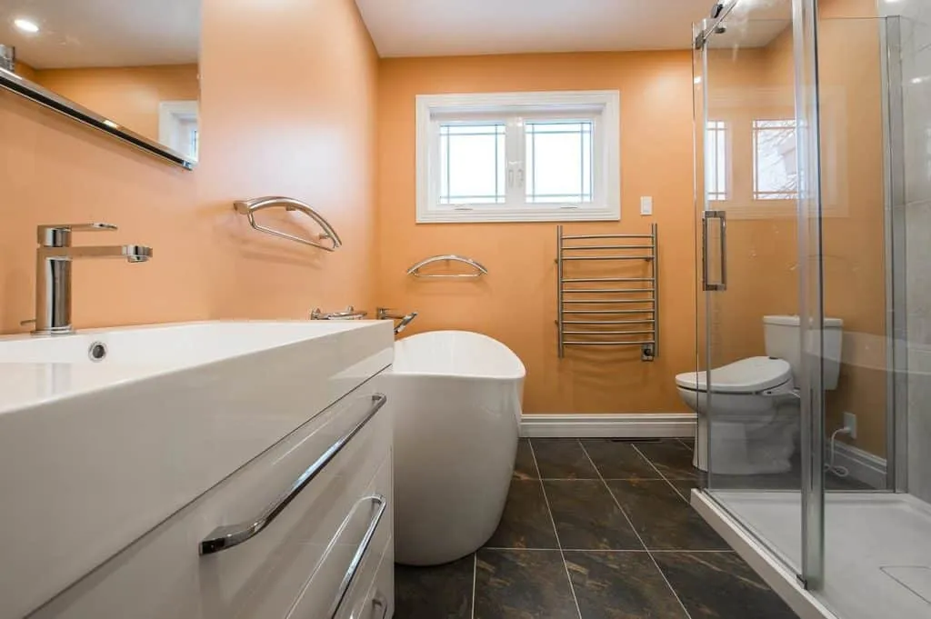 Bathroom renovation 1653030324 שיפוץ חדר אמבטיה