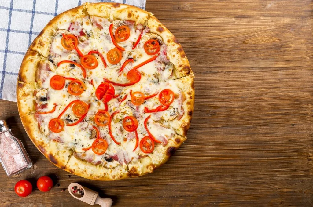 Pizza 1594283840 מאכל