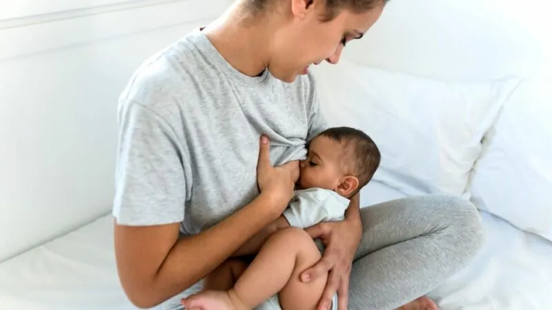 חדר הנקה e1687369917510 חדר הנקה