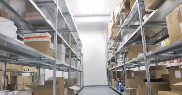 1 יחידות מדפים ניתנות להזזה