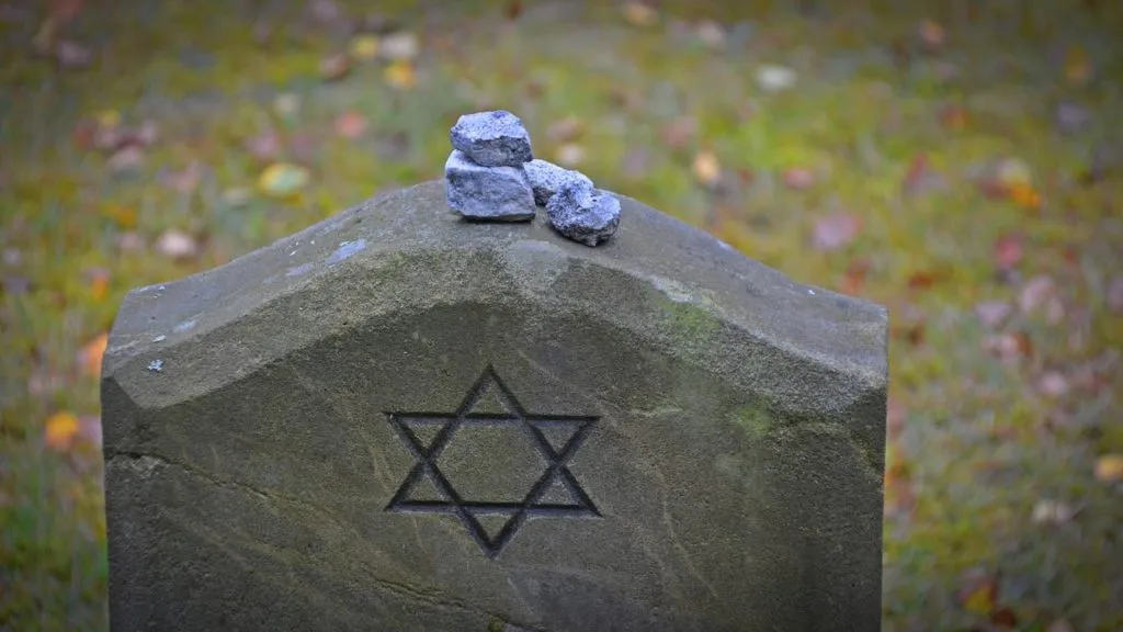 tombstones 1665669190 אבנים