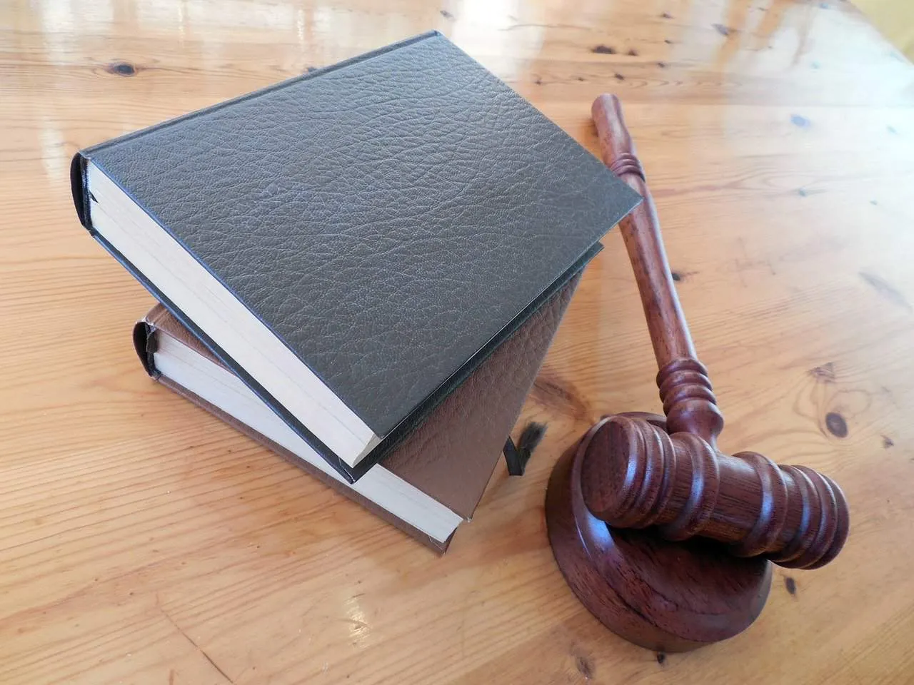 Lawyer_1602719935